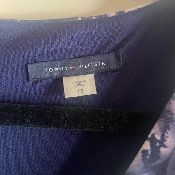 Tommy Hilfiger Dress - Picture 8 of 9